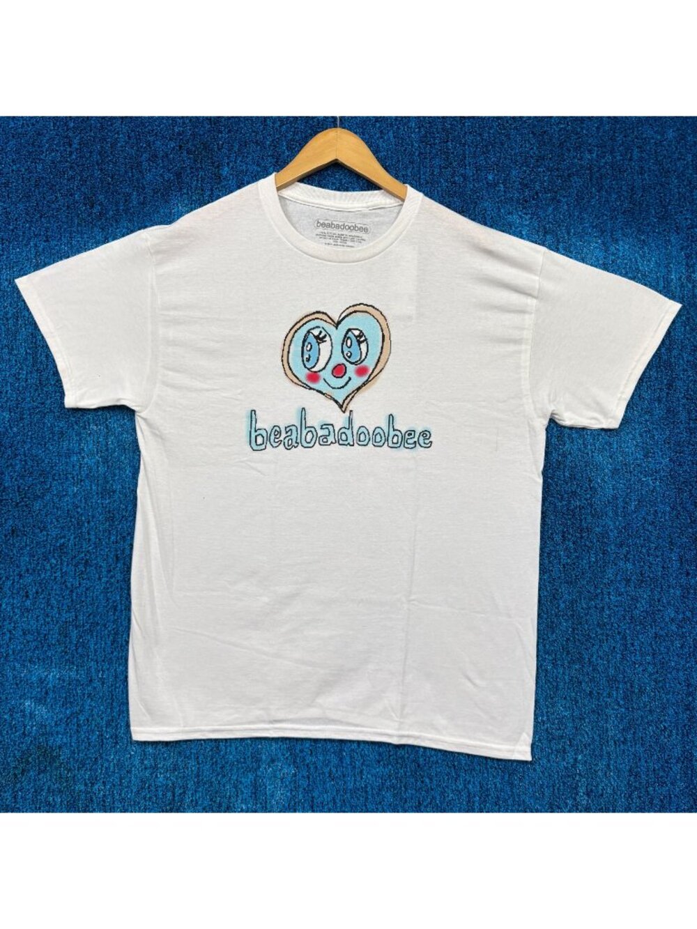 Beabadoobee Heart Rock White T-Shirt Size Large